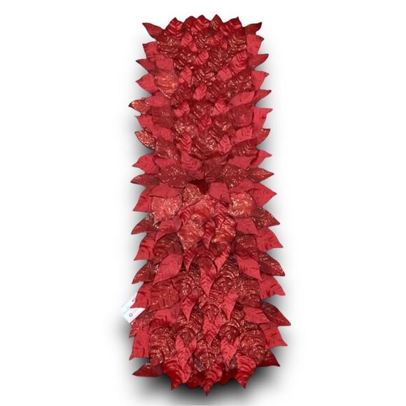 Poinsettia Petals Christmas Holiday Table Runner with 15 Poinsettia and Mistleto - Picture 2 of 13